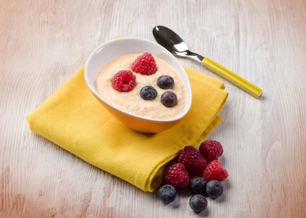 Come realizzare un sorbetto al limone fatto in casa con soli ingredienti naturali?